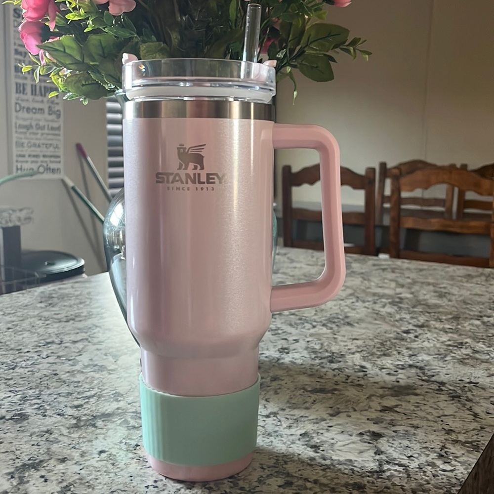 Stanley pearlescent blush